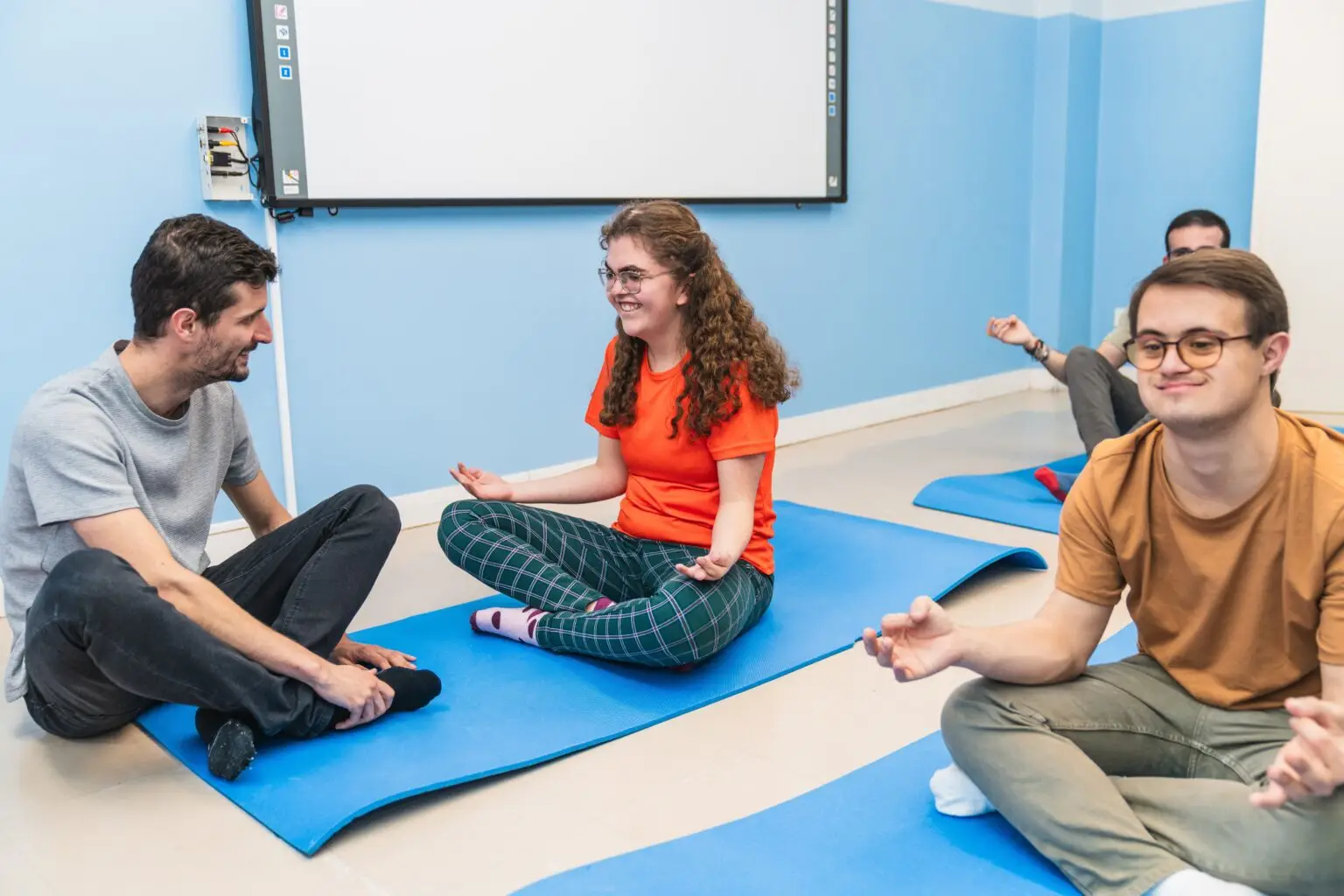 An,Interactive,Yoga,Class,Focused,On,Engaging,Participants,With,Disabilities.